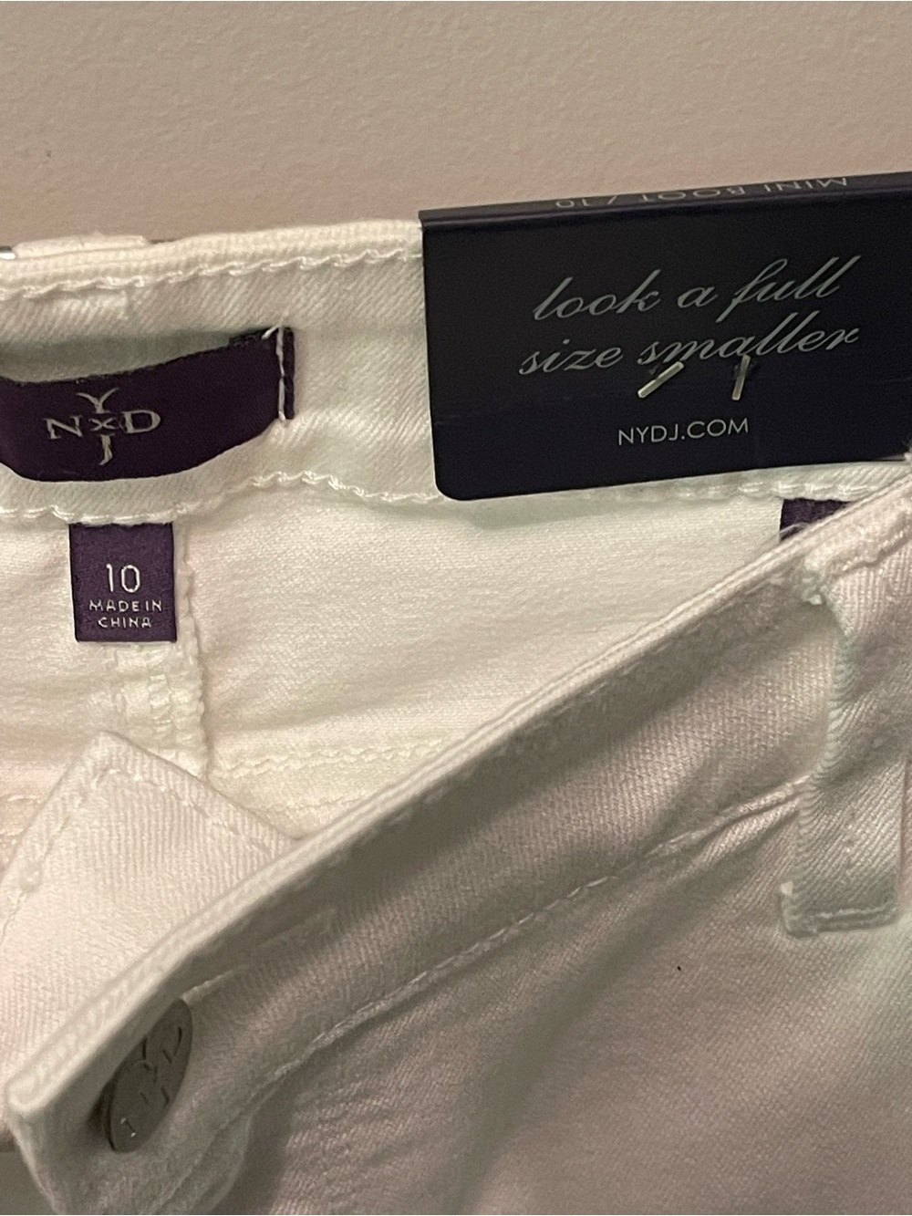 NYDJ Marilyn Straight Mini Boot White High Rise Jeans Size 10 - Picture 8 of 9